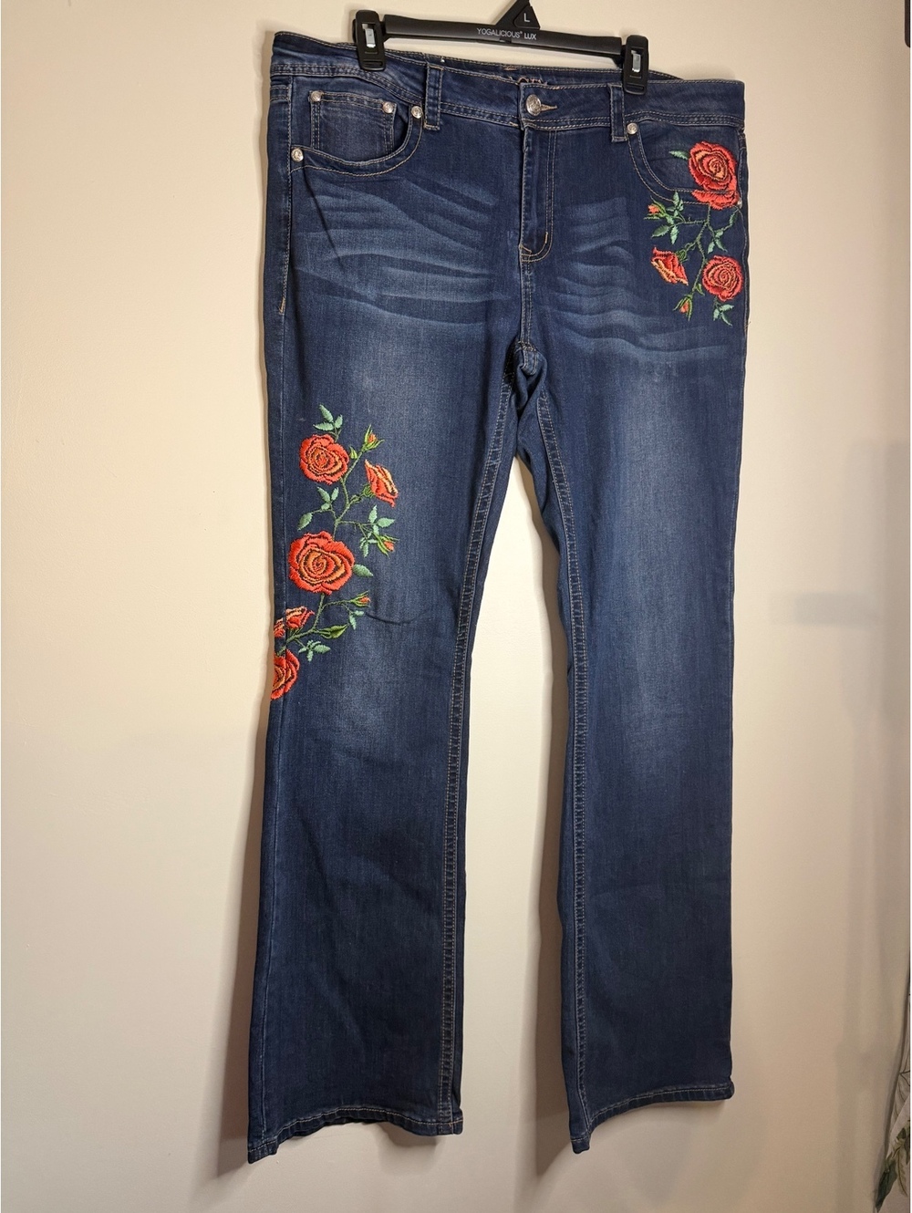 GRACE in LA Jeans